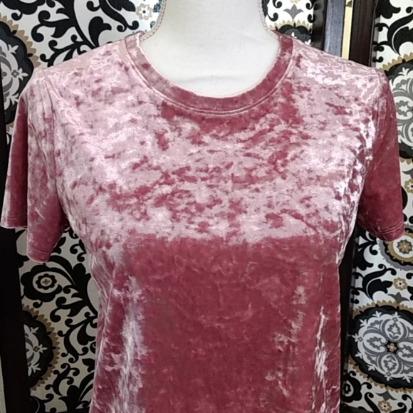 Arizona Jean Company Tops - 💥 DONATED 💥